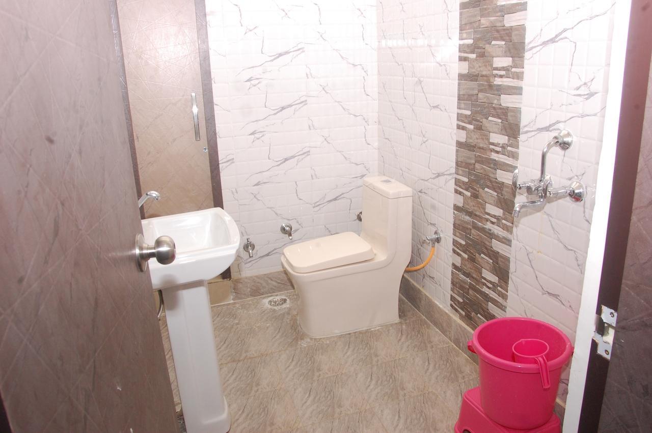 Hotel Prem Bandhan Hisar Bagian luar foto